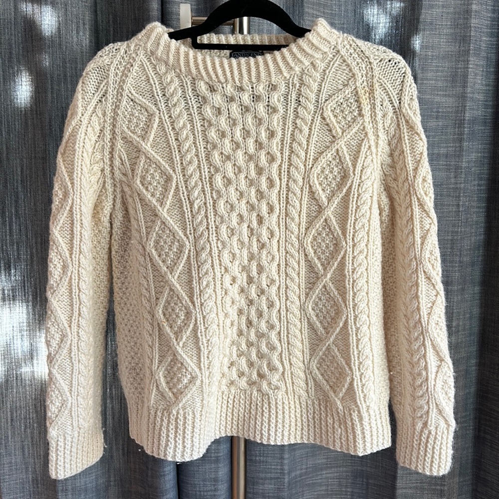 SOLD Land’s End 100% Wool Pullover